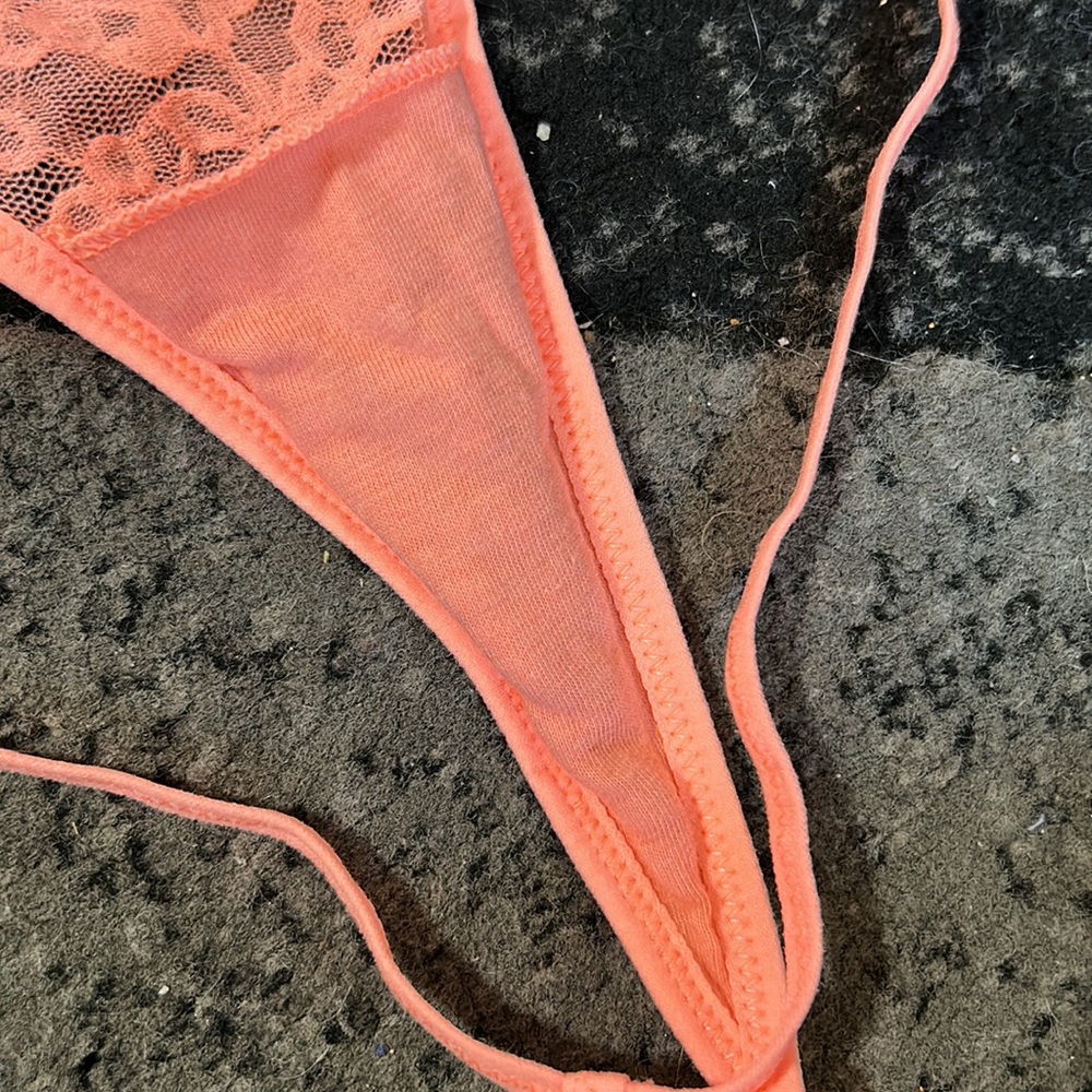 Victoria’s Secret g-String - Picture 4 of 4